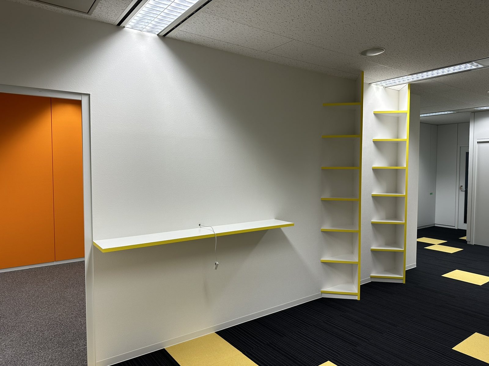 B社エントランス